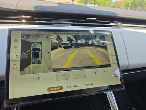 New 2025 Land Rover Range Rover Sport Dynamic SE image 23