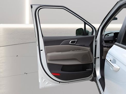 New 2026 Kia Carnival EX image 11