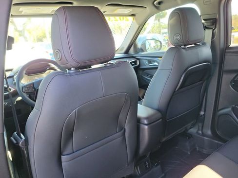 Certified 2023 Chevrolet TrailBlazer RS w/ Convenience Package image 11