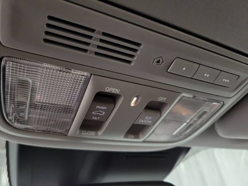 Used 2021 Honda CR-V EX-L image 23