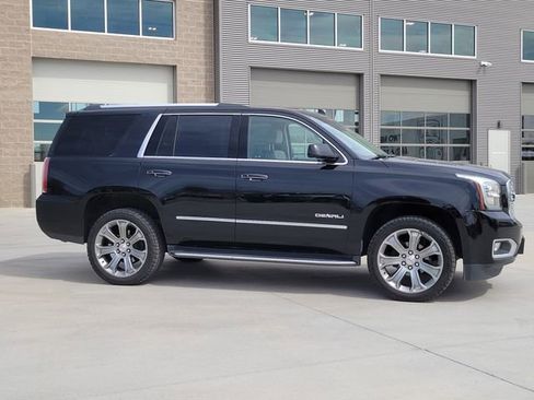 Used 2020 GMC Yukon Denali w/ Open Road Package AWD/4WD image 2