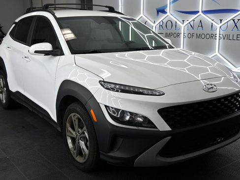 Used 2022 Hyundai Kona SEL image 5
