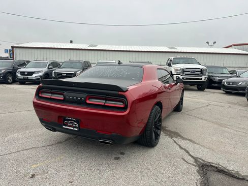 Used 2016 Dodge Challenger SXT Plus image 5