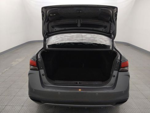 Used 2020 Nissan Versa SV FWD image 29