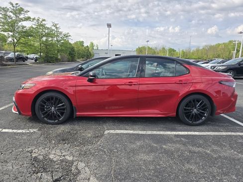 Used 2022 Toyota Camry XSE w/ Cold Weather Package FWD image 4