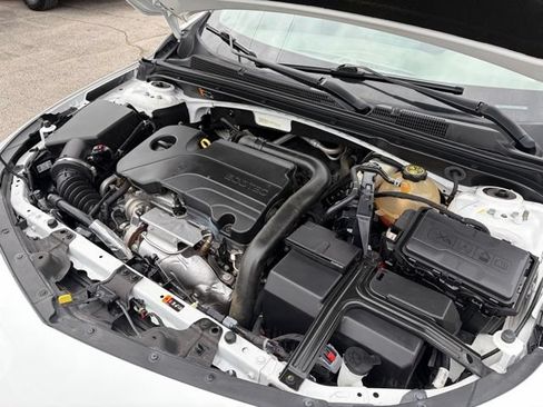 Used 2022 Chevrolet Malibu LT FWD image 10