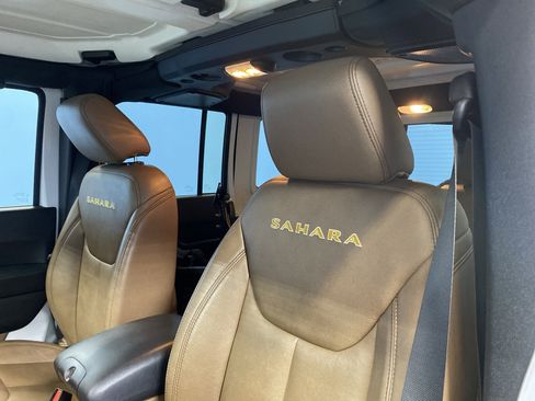 Certified 2015 Jeep Wrangler Unlimited Sahara w/ Dual Top Group image 8
