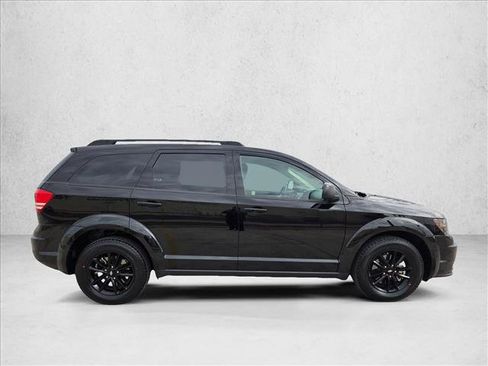 Used 2020 Dodge Journey SE w/ SE Popular Equipment Group image 4