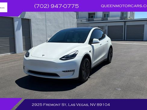 Used 2021 Tesla Model Y Long Range AWD/4WD image 1