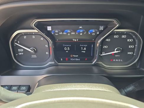 Used 2021 GMC Sierra 1500 AT4 w/ AT4 Value Package AWD/4WD image 29