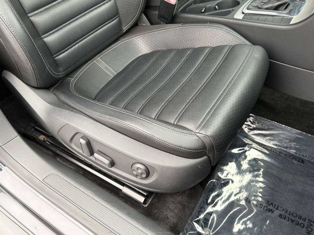 Used 2012 Volkswagen CC Sport FWD image 25