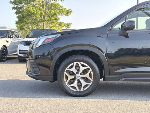 Used 2023 Subaru Forester Premium AWD/4WD image 9