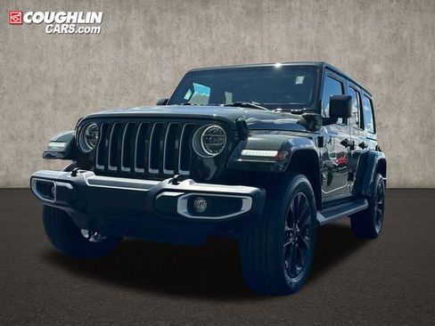 Used 2021 Jeep Wrangler Unlimited Sahara w/ Cold Weather Group AWD/4WD image 5