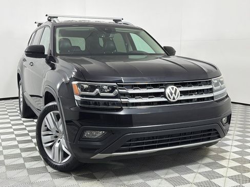 Used 2019 Volkswagen Atlas SE image 2