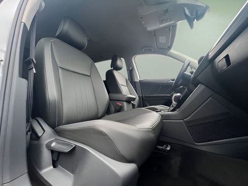 Used 2023 Volkswagen Tiguan SE image 23