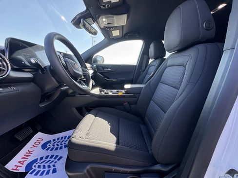 New 2026 Chevrolet Equinox LT w/ Safety and Technology Package image 10