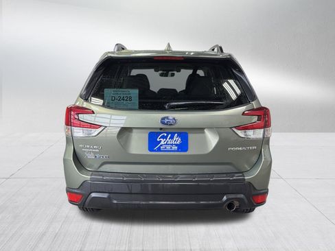 Used 2020 Subaru Forester Limited image 6