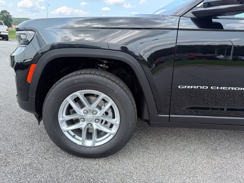 New 2026 Jeep Grand Cherokee Laredo AWD/4WD image 22
