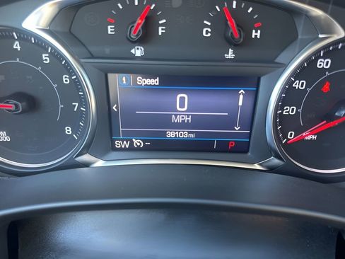 Used 2024 GMC Terrain SLE image 21