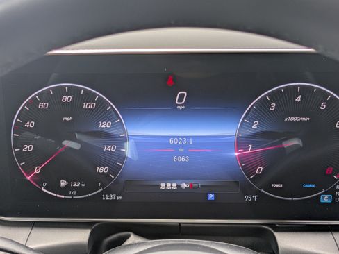 Used 2024 Mercedes-Benz GLC 300 4MATIC image 26