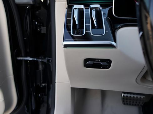 New 2026 Mercedes-Benz S 580 4MATIC Sedan image 36