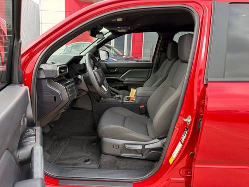 Used 2025 Toyota 4Runner SR5 AWD/4WD image 14