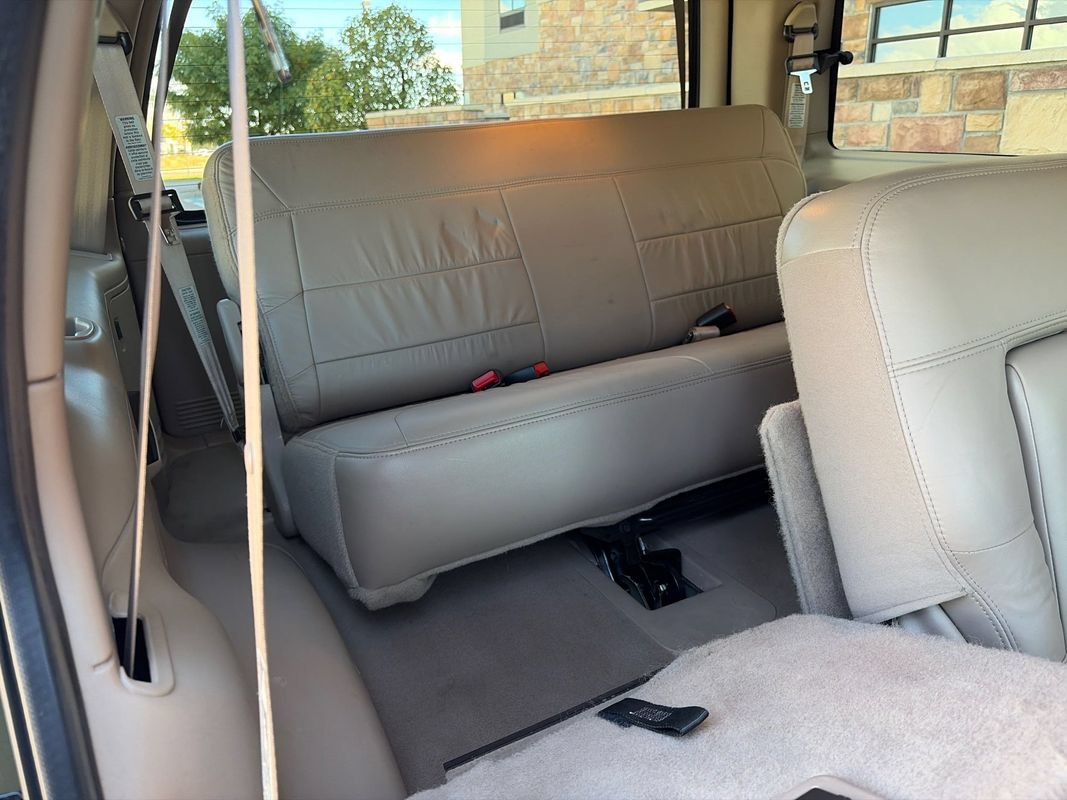Used 2001 Lincoln Navigator 4WD image 22