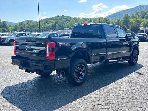 Used 2023 Ford F250 Lariat w/ Lariat Ultimate Package AWD/4WD image 8