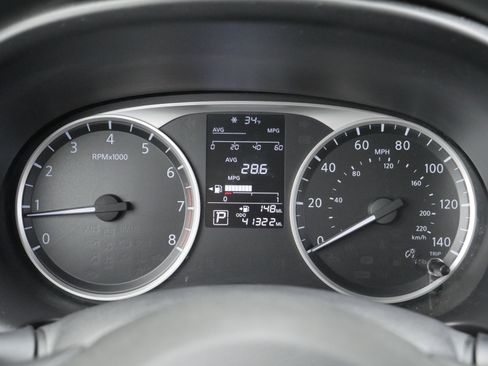 Certified 2020 Nissan Kicks S image 7