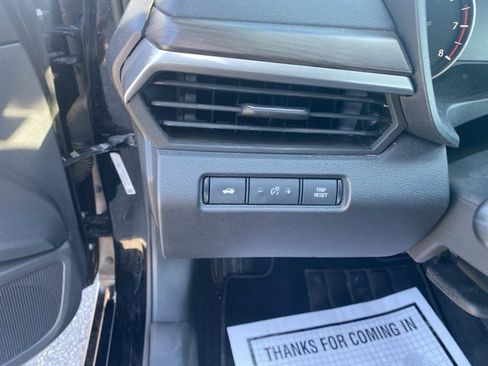 Used 2023 Nissan Altima 2.5 SV image 19