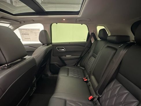 New 2026 Nissan Rogue Platinum w/ Platinum Premium Package AWD/4WD image 10