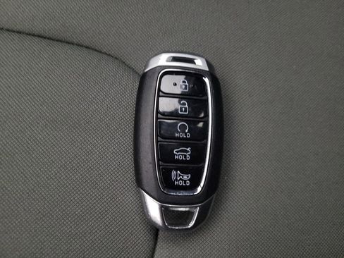 Used 2023 Hyundai Elantra SEL w/ Convenience Package image 32