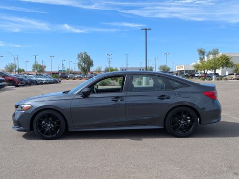 Used 2024 Honda Civic Sport image 2