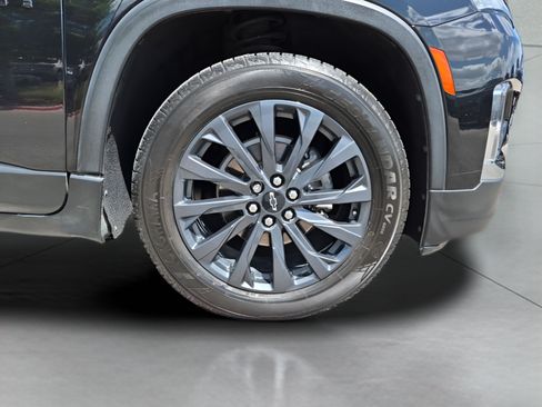 Used 2022 Chevrolet Traverse RS FWD image 19