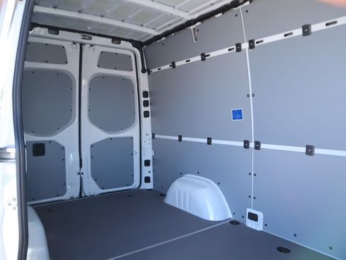 Used 2025 Mercedes-Benz Sprinter 2500 image 25