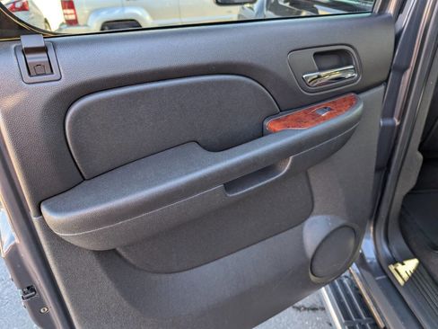 Used 2011 Chevrolet Silverado 2500 LTZ w/ LTZ Plus Package image 34