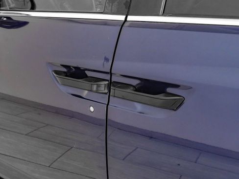 Used 2015 Honda Odyssey LX image 36