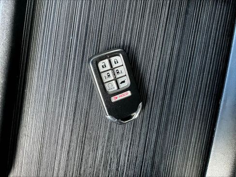 Used 2021 Honda Odyssey EX image 34