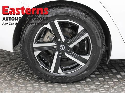 Used 2024 Nissan Sentra SV image 30