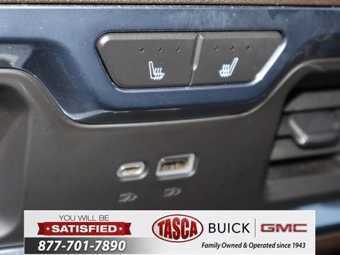 Used 2022 GMC Sierra 1500 Denali AWD/4WD image 18