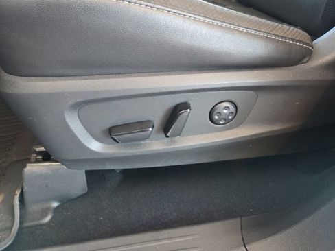 Used 2022 Nissan Pathfinder SL AWD/4WD image 47