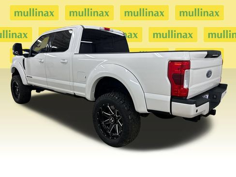 Used 2019 Ford F350 Lariat w/ Lariat Ultimate Package AWD/4WD image 10