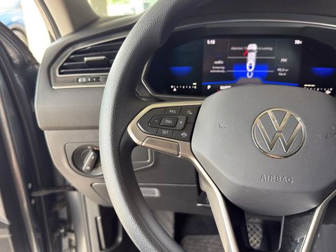 Used 2022 Volkswagen Tiguan S image 15