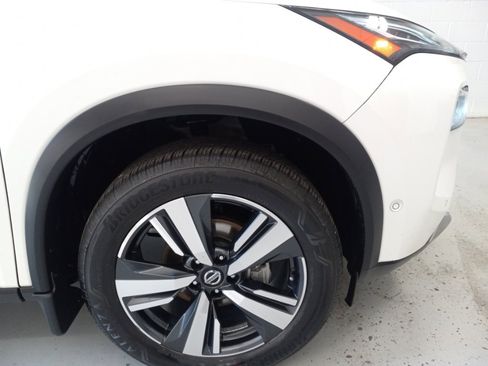 Used 2021 Nissan Rogue Platinum AWD/4WD image 3
