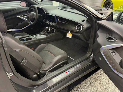 Used 2024 Chevrolet Camaro ZL1 RWD image 31