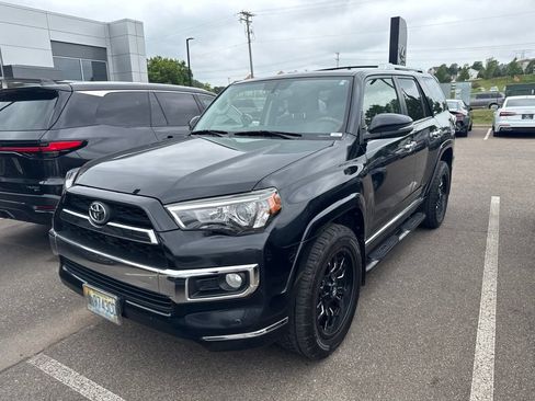 Used 2018 Toyota 4Runner Limited AWD/4WD image 7