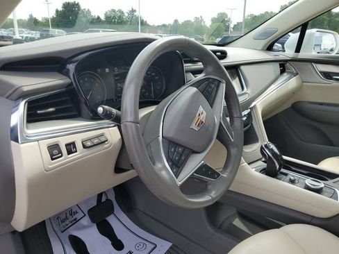 Used 2020 Cadillac XT5 Premium Luxury AWD/4WD image 8