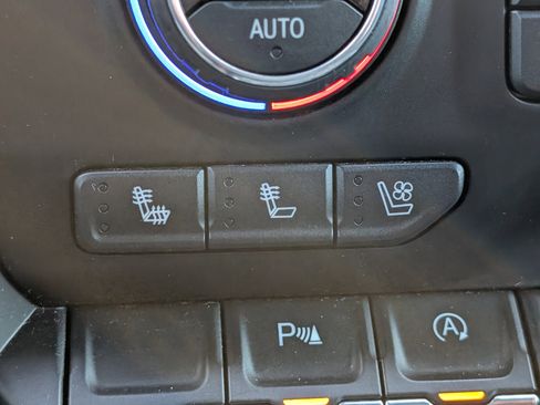 Used 2019 Chevrolet Silverado 1500 LTZ w/ LTZ Plus Package image 31