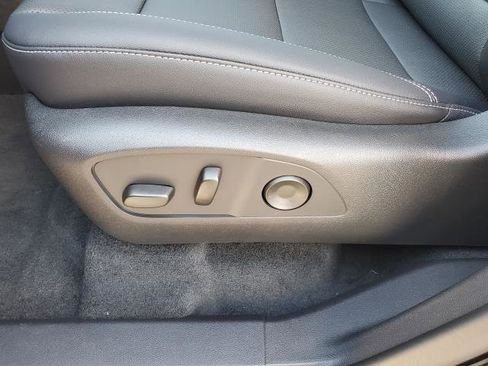 New 2026 Chevrolet Traverse LT w/ Driver Confidence Package image 9