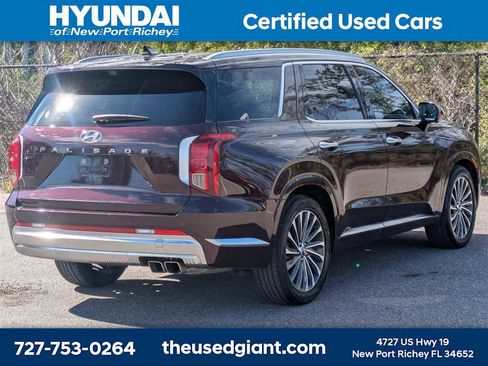 Used 2023 Hyundai Palisade Calligraphy image 5